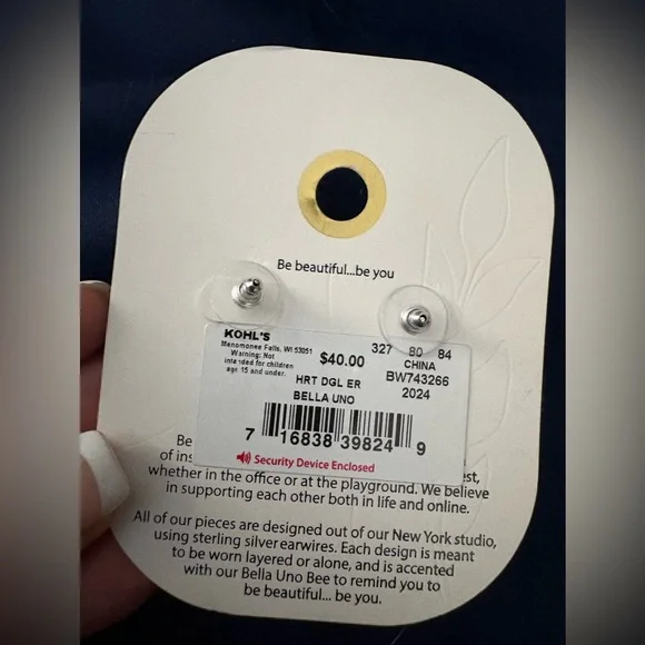 Bella Uno Silver Heart Dangle Earrings - Picture 4 of 4